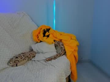 girl Ebony, Blondes, Redheads Xxx Sex Chat On Chaturbate with emmi_murrrr