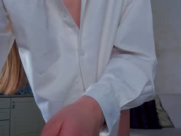 girl Ebony, Blondes, Redheads Xxx Sex Chat On Chaturbate with elvinacrosslin